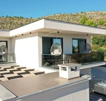 Blue Horizon Villa