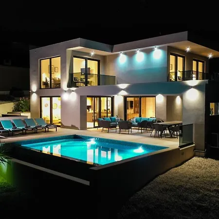 Blue Horizon Villa *
