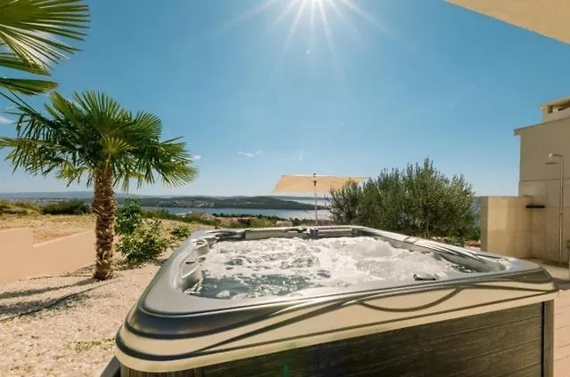 Blue Horizon * Seget Vranjica