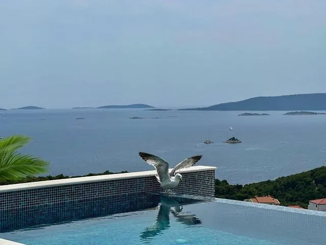 Villa Blue Horizon *